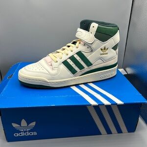 adidas Forum 84 Off White Dark Green. Boxes are damaged